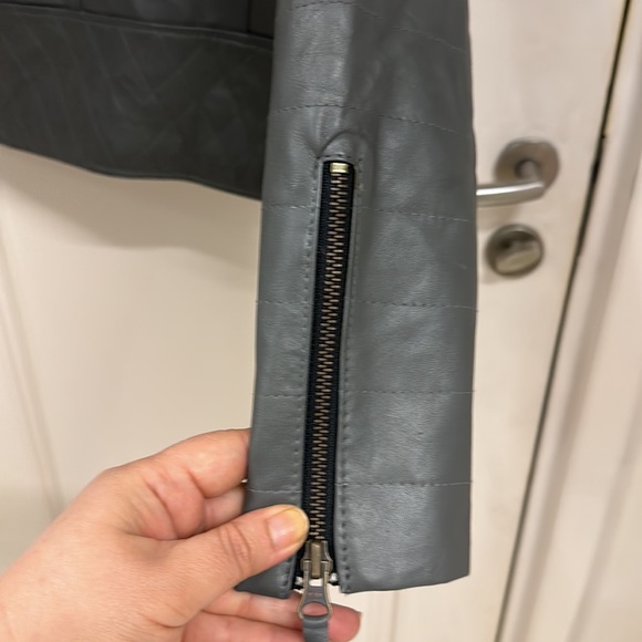 NWT Calf Leather Biker Jacket Dark Grey with Hot Pink stain lining! Size L! - Picture 9 of 12